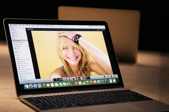 Apple chỉ tích hợp 1 cổng USB-C cho những chiếc MacBook phiên bản mới (Ảnh: Business Insider)