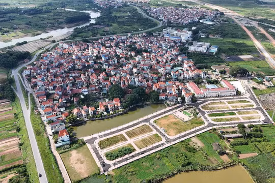 Sau cuộc đấu giá kéo dài 18 giờ, thửa đất xã Tiền Yên, huyện Hoài Đức đã được bán cao nhất 133,3 triệu đồng/m2. Ảnh: Facebook huyện Hoài Đức.