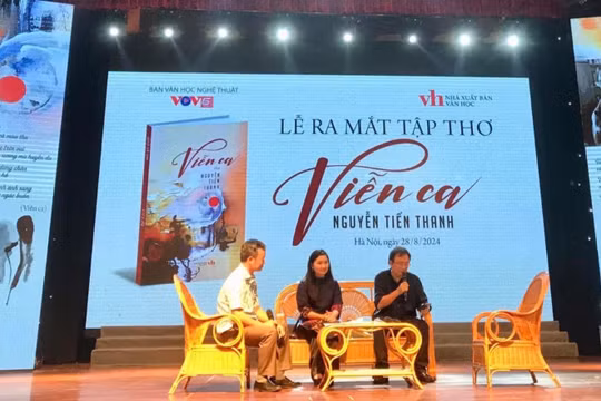 Nhà báo Nguyễn Tiến Thanh ra mắt tập thơ thứ ba với tựa đề "Viễn ca".