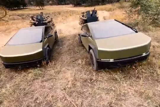 2 “quái thú” Cybertruck được Nga đã gửi thêm ra chiến trường (Ảnh: RT)