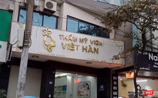 Thẩm mỹ viện Việt Hàn có địa chỉ tại Nguyễn Khang, Cầu Giấy, Hà Nội.