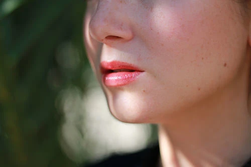 Những dấu hiệu bất thường ở môi cảnh báo nguy cơ về sức khỏe.