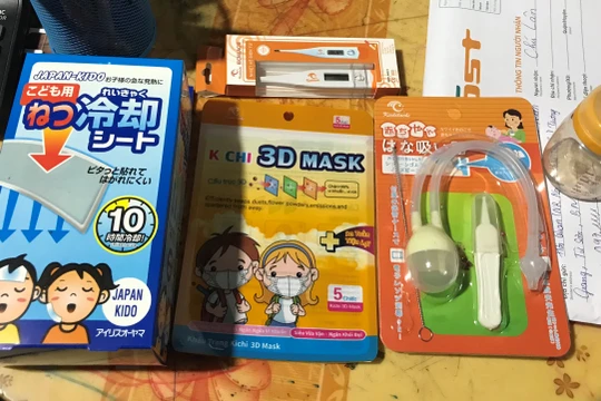 Một số sản phẩm nhập lậu, giả nguồn gốc, xuất xứ bị cơ quan chức năng thu giữ (Ảnh: Tổng Cục Quản lý thị trường)