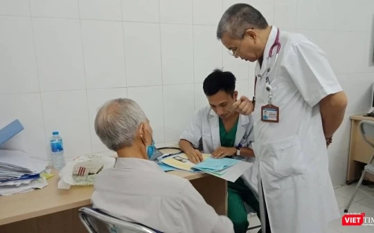 Hiện nay, người dân sử dụng bệnh án giấy, không có hồ sơ sức khỏe gây bất tiện khi đi khám, chữa bệnh.