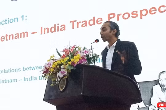 Doanh nhân B.M.Anvar Sadath - diễn giả duy nhất tại buổi tọa đàm “Văn hóa kinh doanh Ấn Độ và triển vọng thương mại Việt Nam - Ấn Độ”.