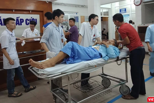 Khoa Cấp cứu, Bệnh viện Hữu nghị Việt Đức cấp cứu cho hàng trăm nạn nhân bị chấn thương đầu, đa chấn thương mỗi ngày.