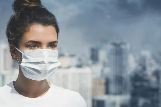 Chăm sóc da cũng là một cách bảo vệ cơ thể trước những tác hại xấu của ô nhiễm không khí (Ảnh: Internet)