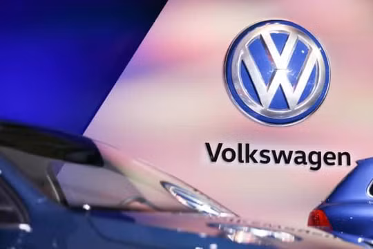 Nhà sản xuất ô tô Đức Volkswagen sẽ không đổi tên Hoa Kỳ thành “Voltswagen. Ảnh: CNBC