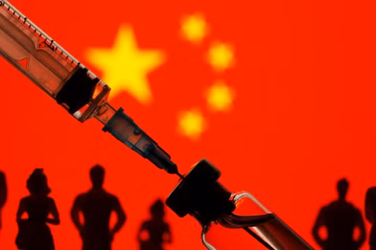 Nhận định của chuyên gia Trung Quốc về biến thể mới Omicron. 