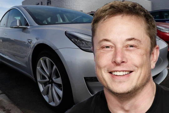 Elon Musk được biết đến như tỷ phú lập dị và nhà khoa học thiên tài với ý tưởng không giống ai. 