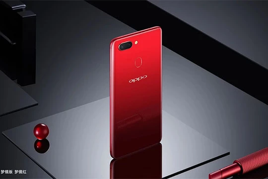 Oppo R15 Hot Red (ảnh: GSM Arena)