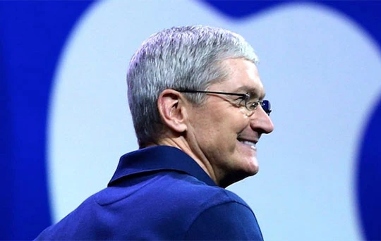 CEO Tim Cook của Apple (Phone Arena)