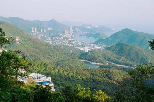 Khu phố The Peak tại Hồng Kông (ảnh: Business Insider)