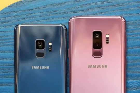 Bộ đôi Galaxy S9/S9+ (The Verge)
