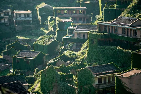 Ngôi làng bị bỏ hoang tại tỉnh Chiết Giang, Trung Quốc (ảnh CNN)