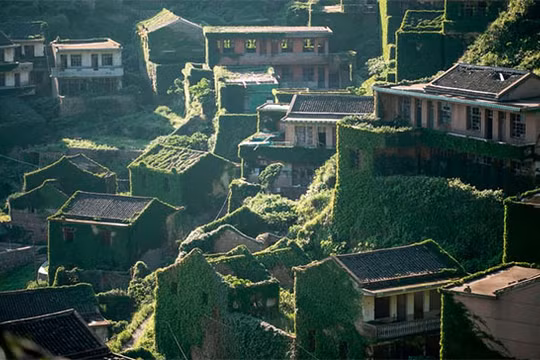 Ngôi làng bị bỏ hoang tại tỉnh Chiết Giang, Trung Quốc (ảnh CNN)