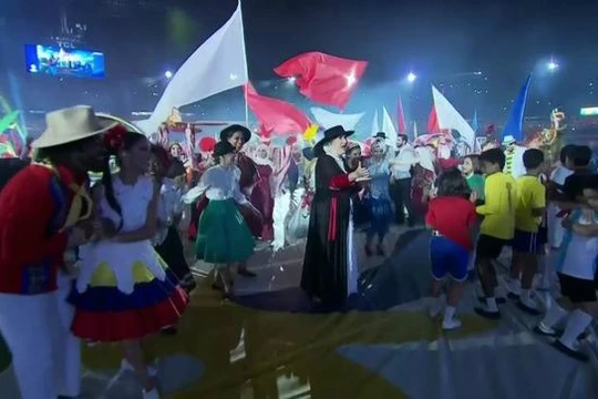 Khai mạc Copa America 2019: Đại tiệc rực rỡ sắc màu (ảnh chụp màn hình)