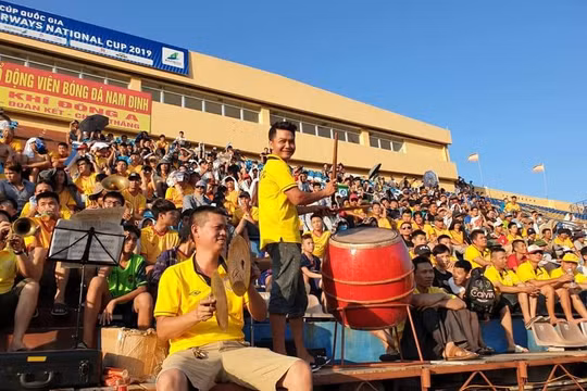 Khán giả chính là "tài sản" quý giá nhất của Nam Định (ảnh Hội CĐV Nam Định)