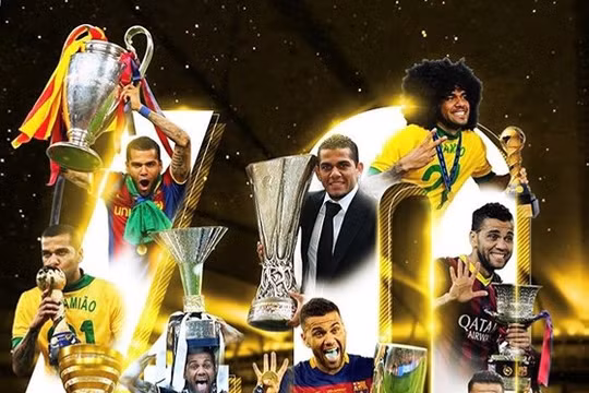 Tại các CLB hay đội tuyển Brazil, Dani Alves đều có tư cách thủ lĩnh dù có đeo băng đội trưởng hay không (VietTimes)