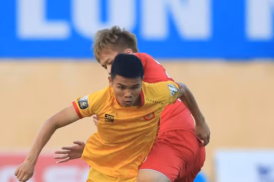 Phải thắng B.Bình Dương, nếu không muốn bị rớt hạng. Ảnh VPF