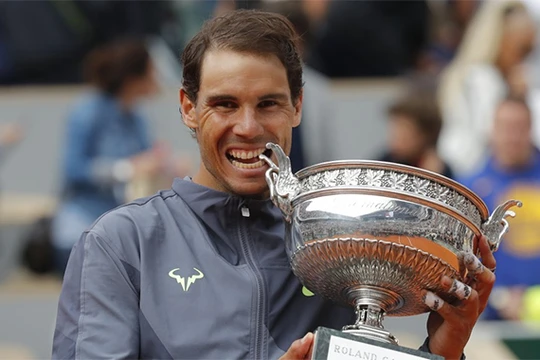 Chiến thắng này giúp Nadal lập kỷ lục 12 lần đăng quang vô địch giải Grand Slam này (trong đó có 3 năm liên tiếp trở lại đây). Ảnh ATP.
