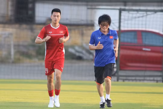 Chuyên gia vật lý trị liệu hàng đầu này có 18 năm phục vụ ở đội tuyển quốc gia Hàn Quốc. Ảnh VPF.