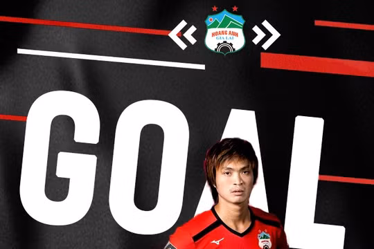 Tiền vệ Tuấn Anh đã có bàn thắng sau 4 năm trời vật lộn với chấn thương. Ảnh CĐV HAGL.