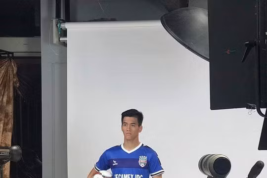 B.Bình Dương đang trẻ hóa thành công. Ảnh BDFC