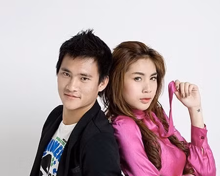 Cặp đôi trai tài, gái sắc Công Vinh-Thủy Tiên được ví như David Beckham và Victoria của Việt Nam (ảnh NV cung cấp)