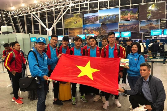 Ông Park đang sở hữu lứa cầu thủ có chiều cao rất tốt. Ảnh HNFC