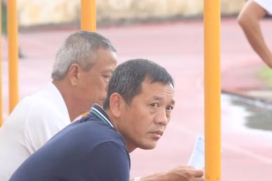 Nếu muốn đạt mục tiêu tốp 3, BHL SLNA cần phải làm tốt công tác tâm lý cho các cầu thủ xứ Nghệ. Ảnh SLFC.