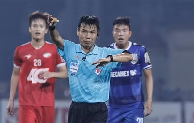 Trọng tài FIFA Trương Hồng Vũ đã có quyết định sai lầm