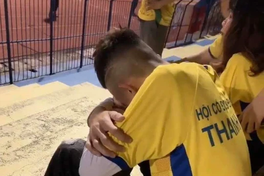 Nỗi buồn khán giả xứ Thanh. Ảnh THFC