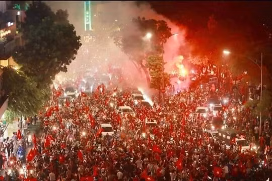 Đất nước trọn niềm vui. Ảnh AT