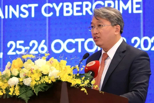 Bộ trưởng Nguyễn Hải Ninh khẳng định Việt Nam sẵn sàng hợp tác toàn diện với các quốc gia thành viên, tổ chức quốc tế và đối tác tư nhân, nhằm xây dựng một không gian mạng an toàn, lành mạnh.