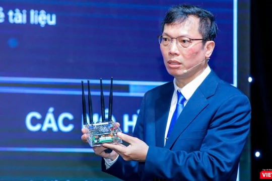 TS. Đặng Minh Tuấn, Phó chủ tịch SVP Tập đoàn công nghệ CMC, Viện trưởng Viện Nghiên cứu ứng dụng công Nghệ CMC.