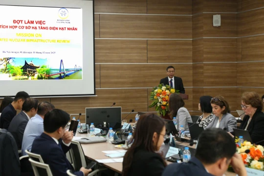 Thứ trưởng Bộ KH&CN Lê Xuân Định phát biểu khai mạc Đợt làm việc đánh giá tích hợp cơ sở hạ tầng điện hạt nhân ở Việt Nam.