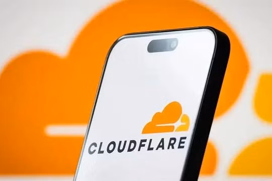 Dịch vụ Cloudflare đã bất ngờ gặp sự cố trên toàn cầu, khiến hàng loạt website bị gián đoạn hoặc không thể truy cập.