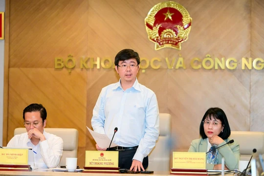 Thứ trưởng Bộ Khoa học và Công nghệ Bùi Hoàng Phương phát biểu tại Họp báo thường kỳ. 