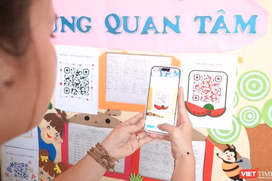 Phụ huynh hào hứng ‘check’ khẩu phần ăn của con qua mã QR