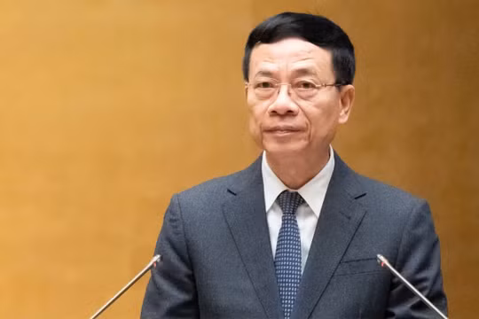 Bộ trưởng Bộ Khoa học và Công nghệ Nguyễn Mạnh Hùng báo cáo tại Quốc hội sáng 21/11.