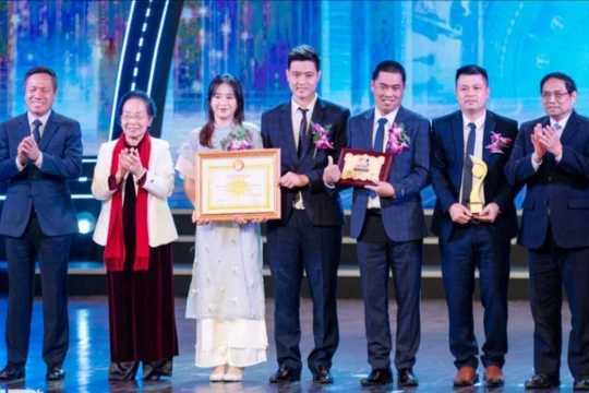 Lễ trao Giải thưởng Nhân tài Đất Việt 2025 sẽ được tổ chức vào 20h00 ngày 27/10/2025 tại Hà Nội. 