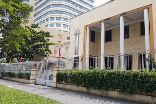 Khu đất 23 Lê Duẩn, Quận 1 có vị trí được cho là đắc địa với 2 mặt tiền.