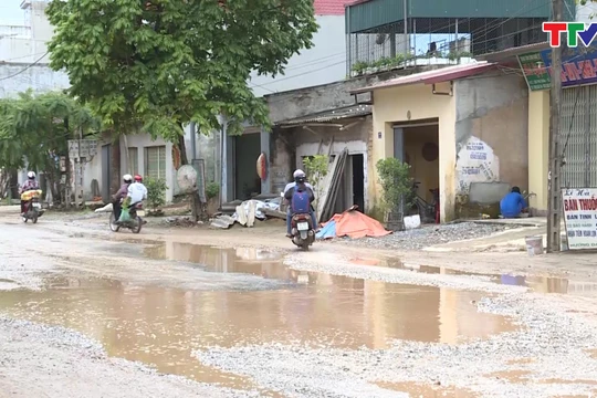 Trước đó, Truyền hình Thanh Hóa đã phản ánh tình trạng xuống cấp tỉnh lộ 514 đoạn Cầu Thiều đi thị trấn Giắt huyện Triệu Sơn/ Ảnh: truyenhinhthanhhoa.vn