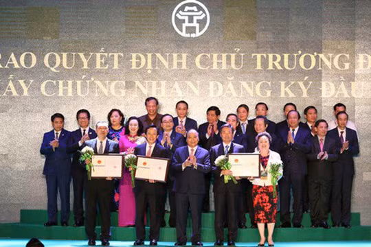 Hà Nội đã trao Quyết định chấp thuận chủ trương và giấy chứng nhận đầu tư cho 71 dự án.