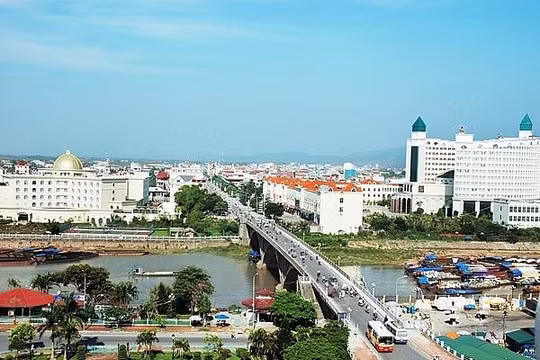 Một góc TP Móng Cái, tỉnh Quảng Ninh.