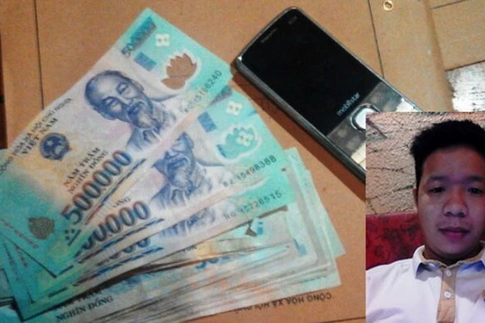 Tang vật 20 triệu đồng và đối tượng phạm tội.