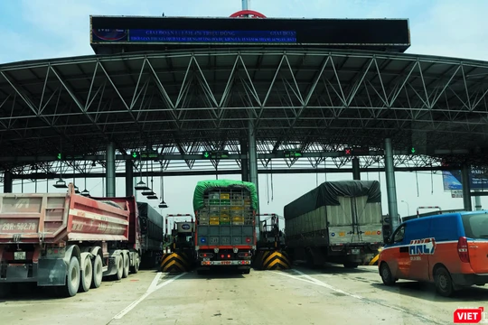 Trạm BOT Pháp Vân - Cầu Giẽ sáng 10/6. Ảnh: Thanh Hiếu