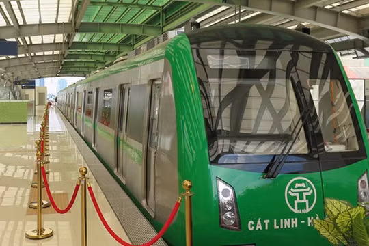 Tuyến đường sắt trên cao Cát Linh - Hà Đông có chiều dài khoảng 13km.