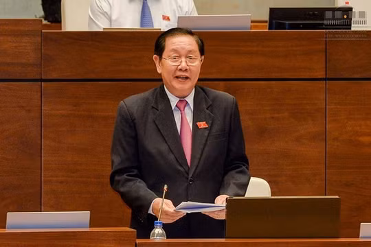 Bộ trưởng Bộ Nội vụ Lê Vĩnh Tân trả lời chất vấn các đại biểu QH, ngày 16/11